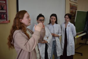 Подробнее о статье В РАМКАХ ПРОЕКТА «КЕЙС-ШКОЛА ПЕРВОЙ ДОВРАЧЕБНОЙ ПОМОЩИ» СТАРТОВАЛ ОБРАЗОВАТЕЛЬНЫЙ КОМПЛЕКС «ВОДИТЕЛЬ»