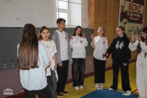 Подробнее о статье ИТОГОВАЯ «ШКОЛА ПРОДЮСИРОВАНИЯ ОБРАЗОВАТЕЛЬНО-ДОСУГОВЫХ МЕРОПРИЯТИЙ» С ОБУЧЕНИЕМ 20 ПРЕДСТАВИТЕЛЕЙ ГОСУДАРСТВЕННЫХ, ОБЩЕСТВЕННЫХ, НЕКОММЕРЧЕСКИХ, ОБРАЗОВАТЕЛЬНЫХ, МОЛОДЁЖНЫХ ОРГАНИЗАЦИЙ, РАБОТАЮЩИХ С МОЛОДЁЖЬЮ РАЗРАБОТКЕ, ОРГАНИЗАЦИИ И ПРОВЕДЕНИЮ ТЕМАТИЧЕСКИХ ОБРАЗОВАТЕЛЬНО-ДОСУГОВЫХ МЕРОПРИЯТИЙ (КВЕСТЫ И КВИЗЫ) ГРАЖДАНСКО-ПАТРИОТИЧЕСКОЙ НАПРАВЛЕННОСТИ.